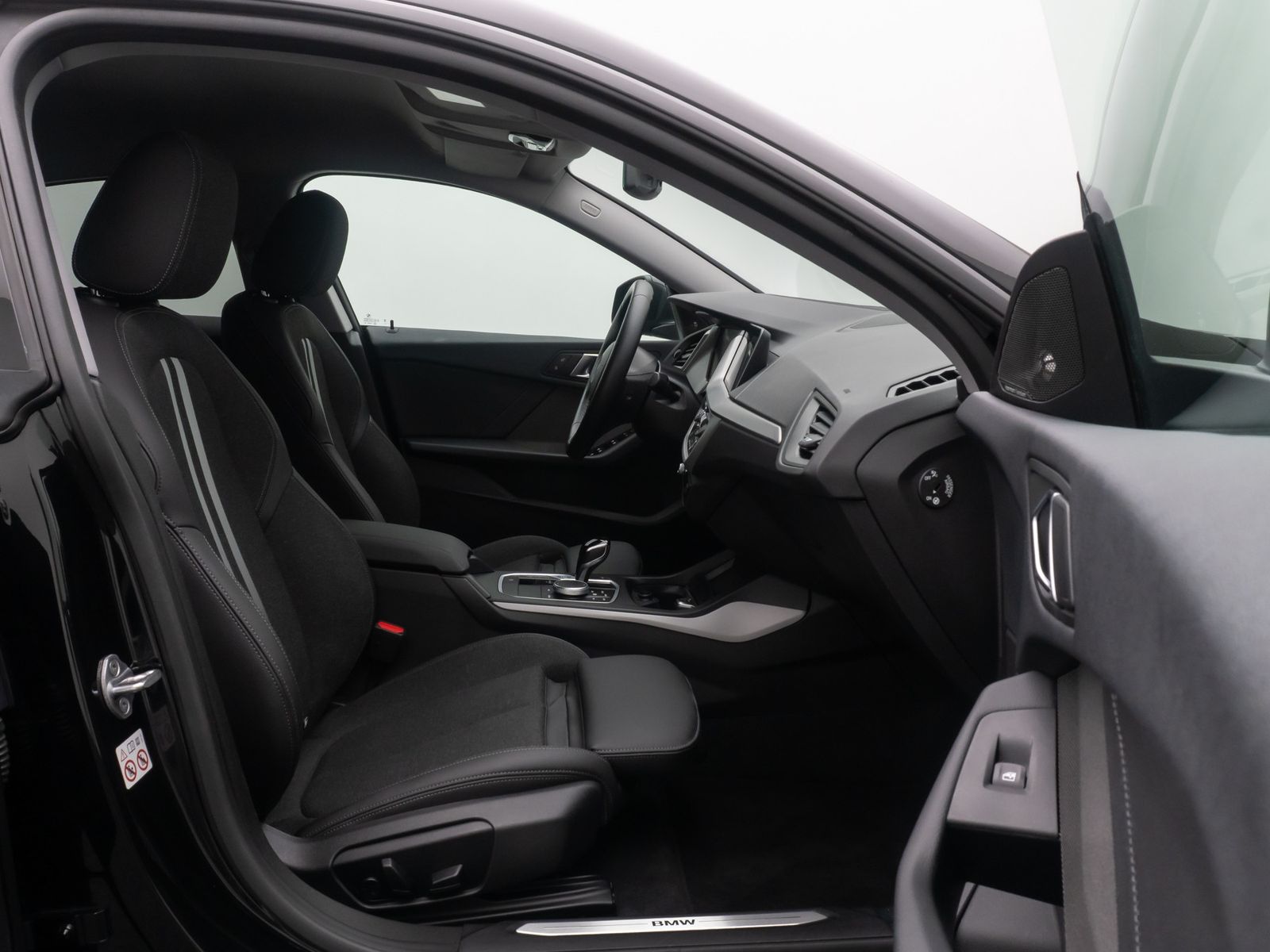 Fahrzeugabbildung BMW 218 Gran Coup&eacute; HUD DAB H/K Komfort Sport Leder