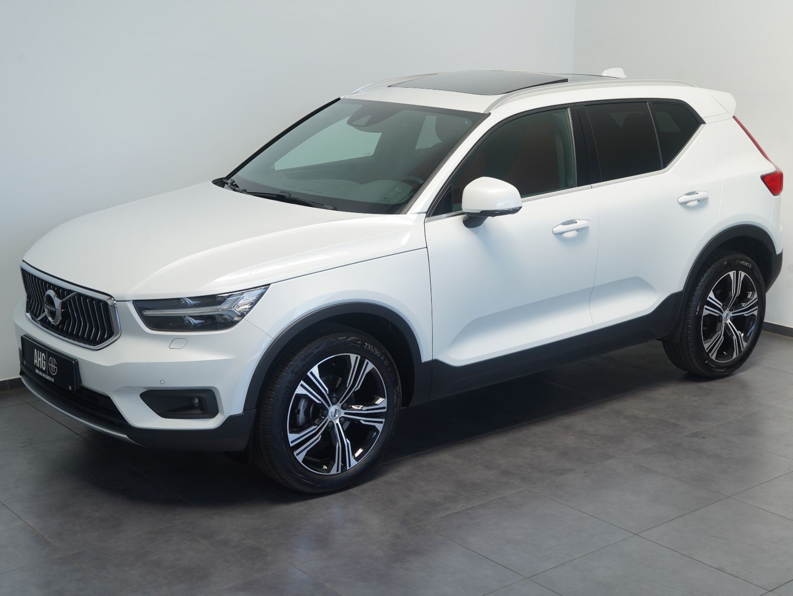 Fahrzeugabbildung Volvo XC40 T3 Inscription LED/NAVI/ACC/LEDER/PANO
