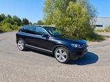 Volkswagen Touareg V6 TDI voll, Leder, Navi, 21", AHK, Pano - Volkswagen Touareg aus 2011: V6 TDI