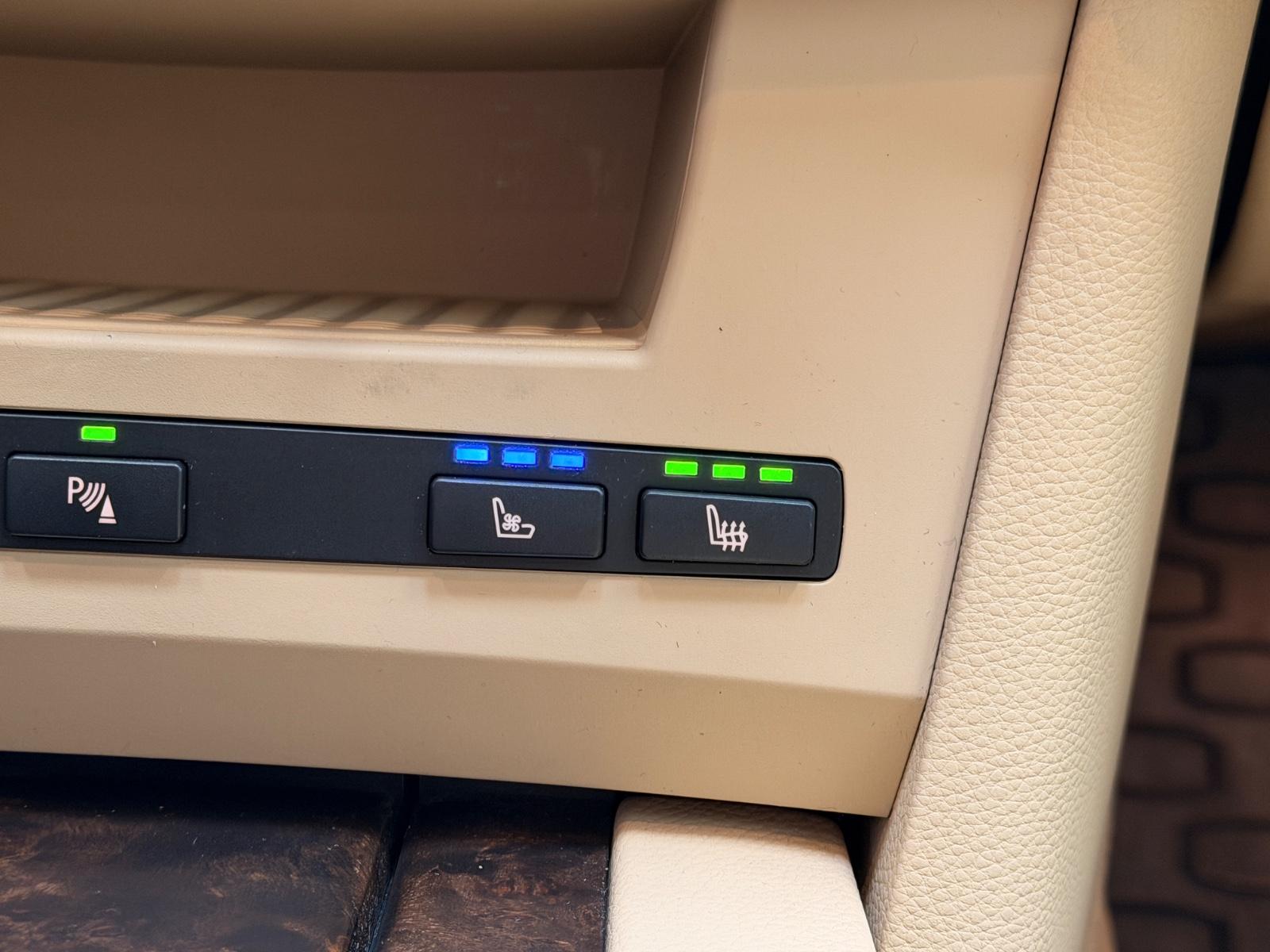 BMW 530i Limousine Exklusive/Automatik/Nur 88Tkm/Nav
