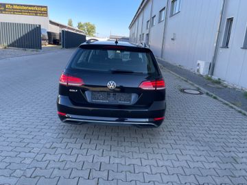 Volkswagen Golf - 4