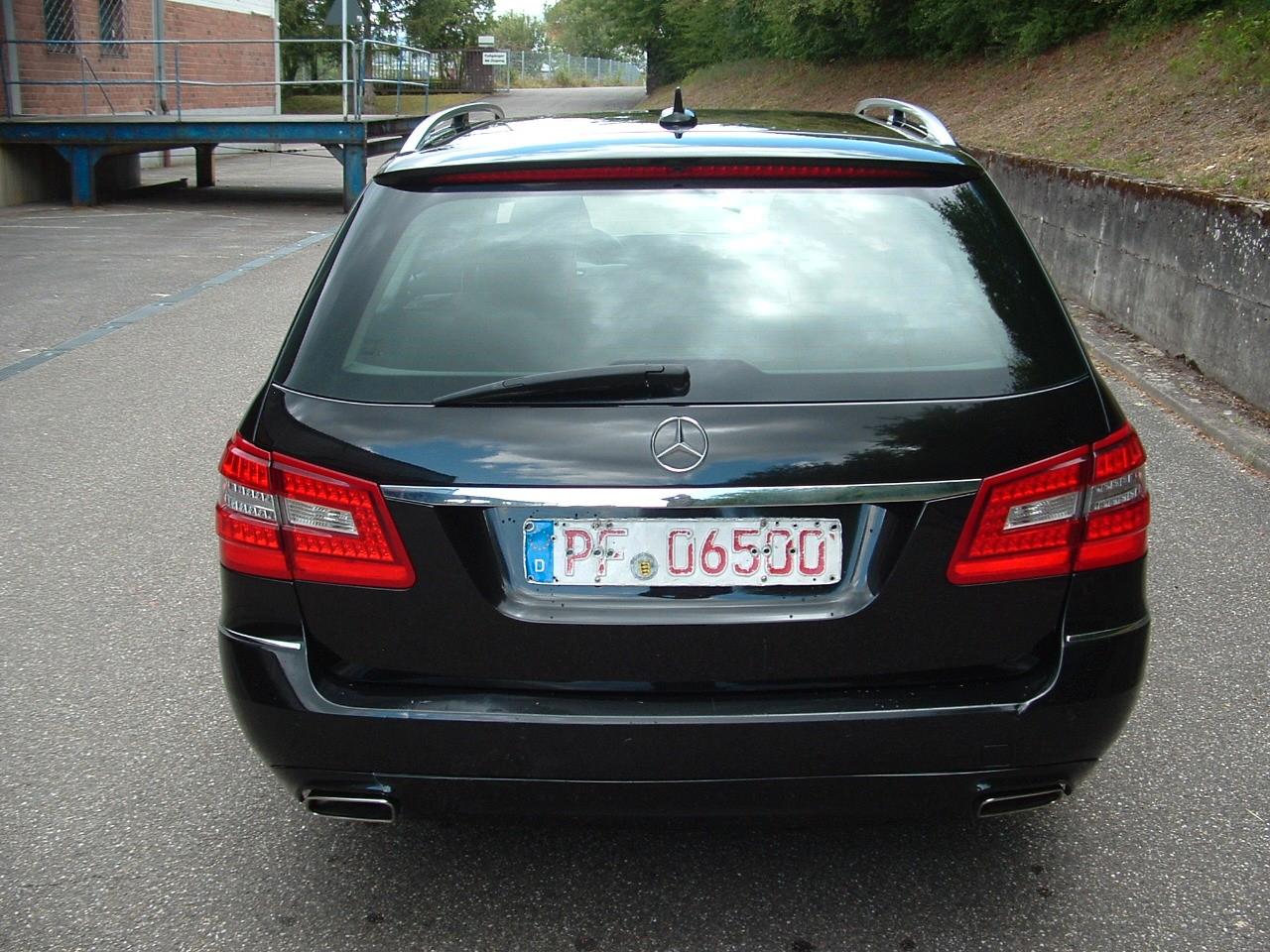 Mercedes-Benz E220 2011 — photo 8
