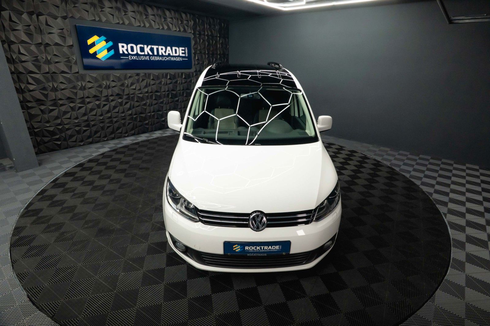 Fahrzeugabbildung Volkswagen Caddy 1.6 TDI DSG Edition 30 Sport | Alcantara