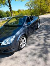 Opel OPEL ASTRA H TWIN TOP CABRIO, 2 JAHRE TÜV - Opel Astra: Cabrio, 2.2