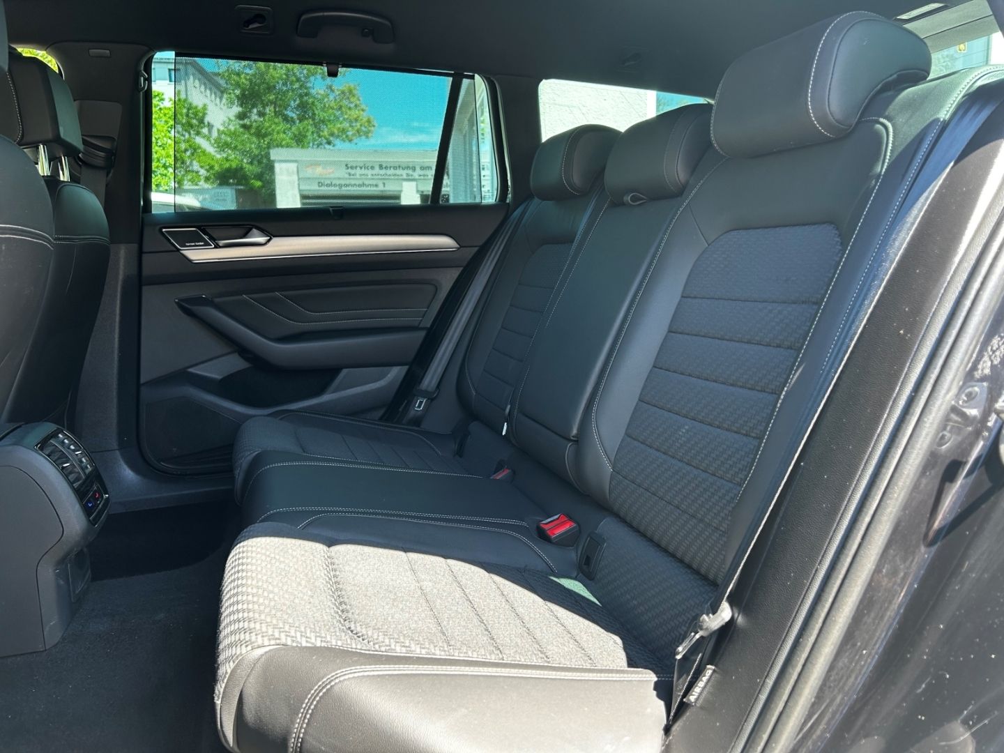 Passat Variant 2.0TDI DSG R-Line - AHK*H&K*Keyl!