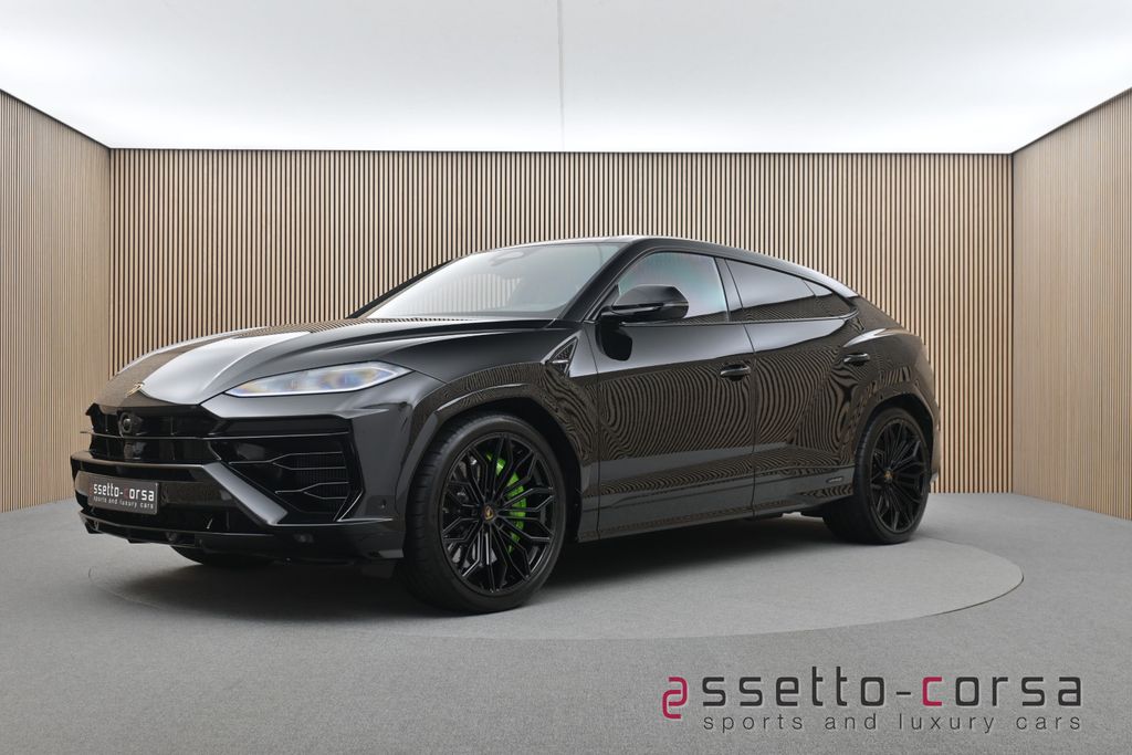 LAMBORGHINI Urus 2026