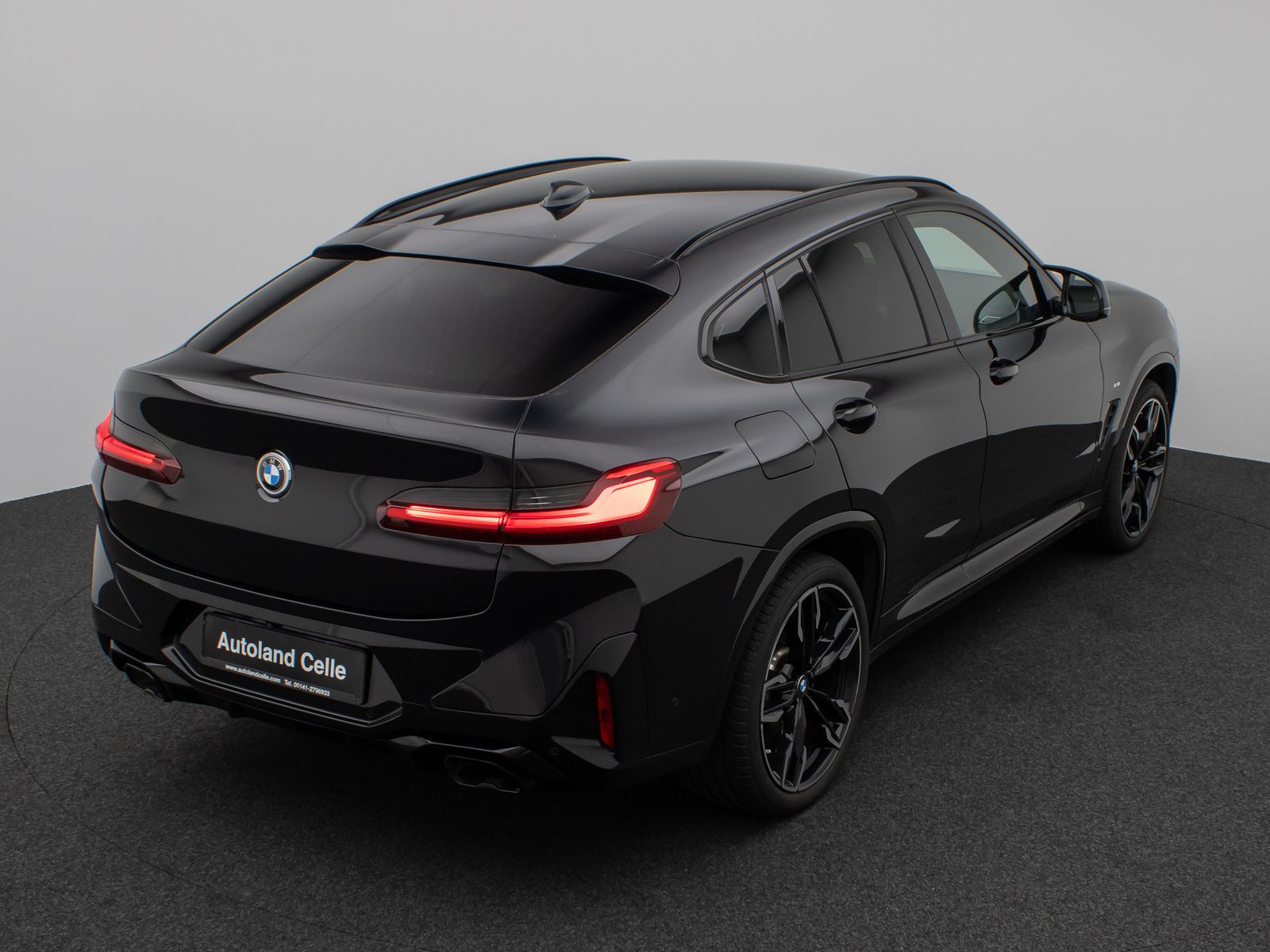 Fahrzeugabbildung BMW X4 M40i Kamera Laser HUD DAB HiFi DisplKey 21"