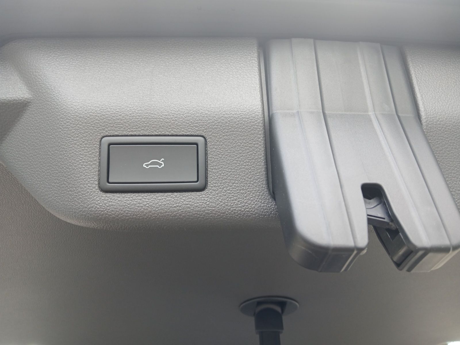 Fahrzeugabbildung Volkswagen T7 Multivan TSI Edition 7- DSG AHK NAVI IQ.LIGHT