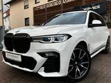 BMW X7 xDr40i M Sport PANO-SKY*Laser*StandH*AHK*360° - gebrauchte BMW X7 aus dem Jahr 2021