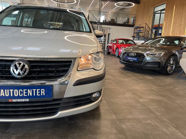 Volkswagen Touran Conceptline *KLIMA*TEMPOMAT*SZHZ*