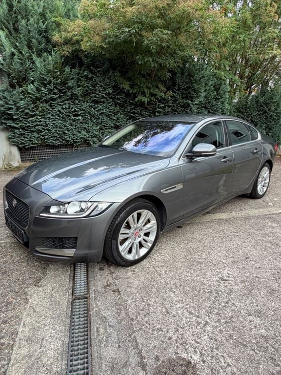 Image of Jaguar XF