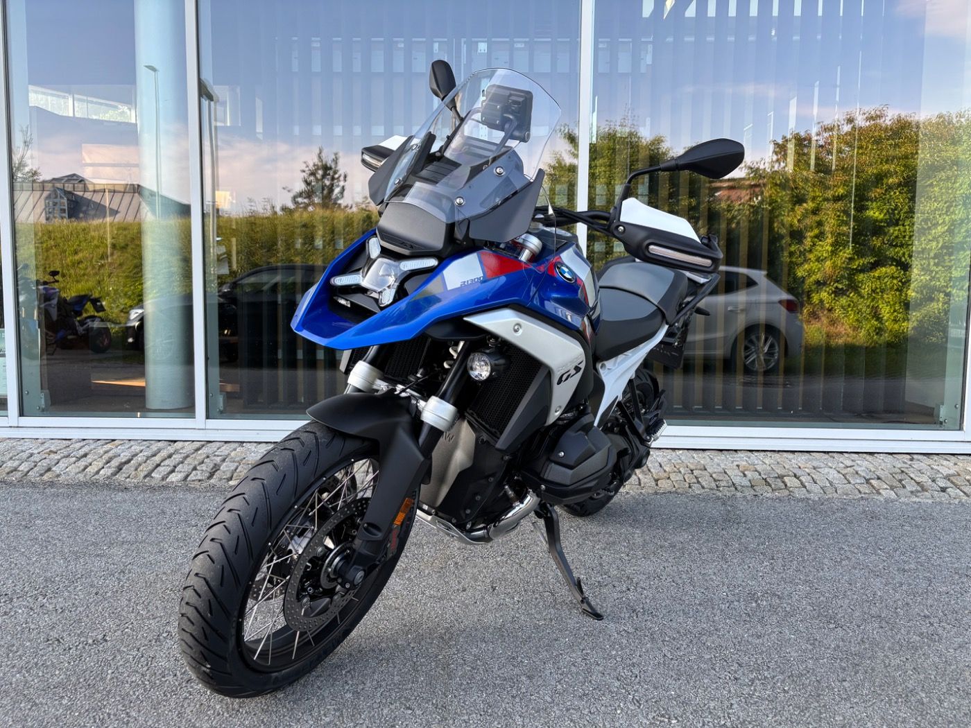 Fahrzeugabbildung BMW R 1300 GS Trophy ASA inkl. Zubehörgutschein 1.30