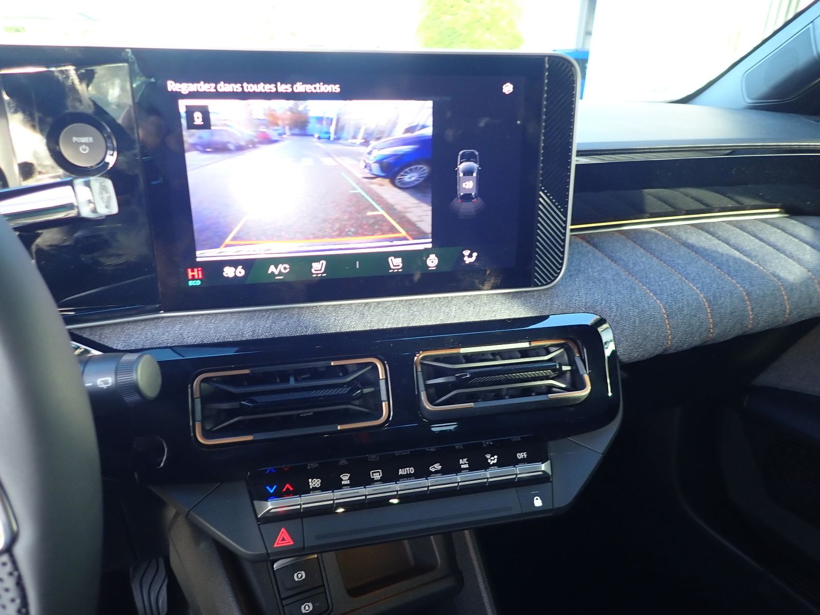 Fahrzeugabbildung Renault R 4 E-Tech elektrisch Techno 150 Comfort Range