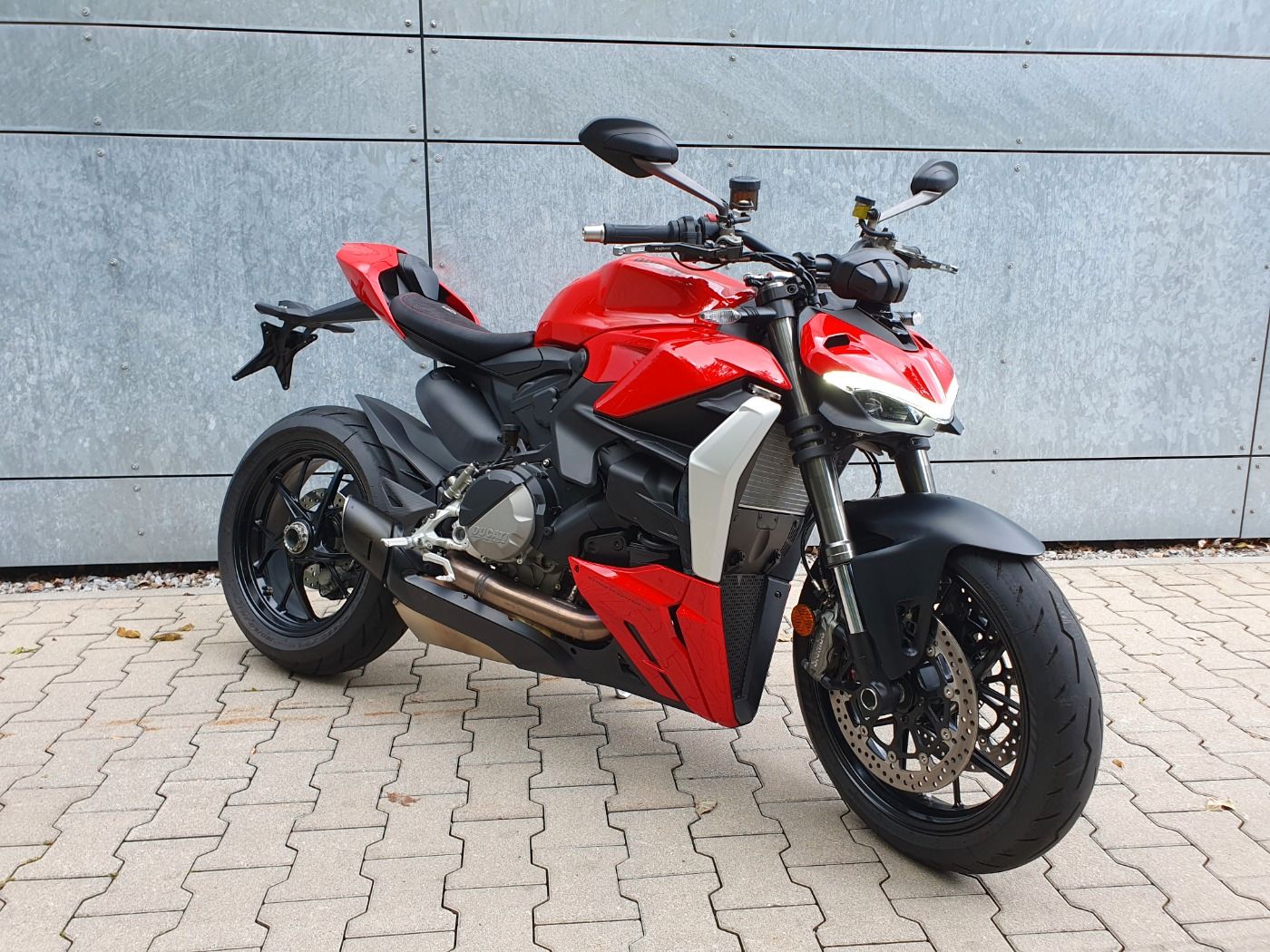 Fahrzeugabbildung Ducati Streetfighter V2