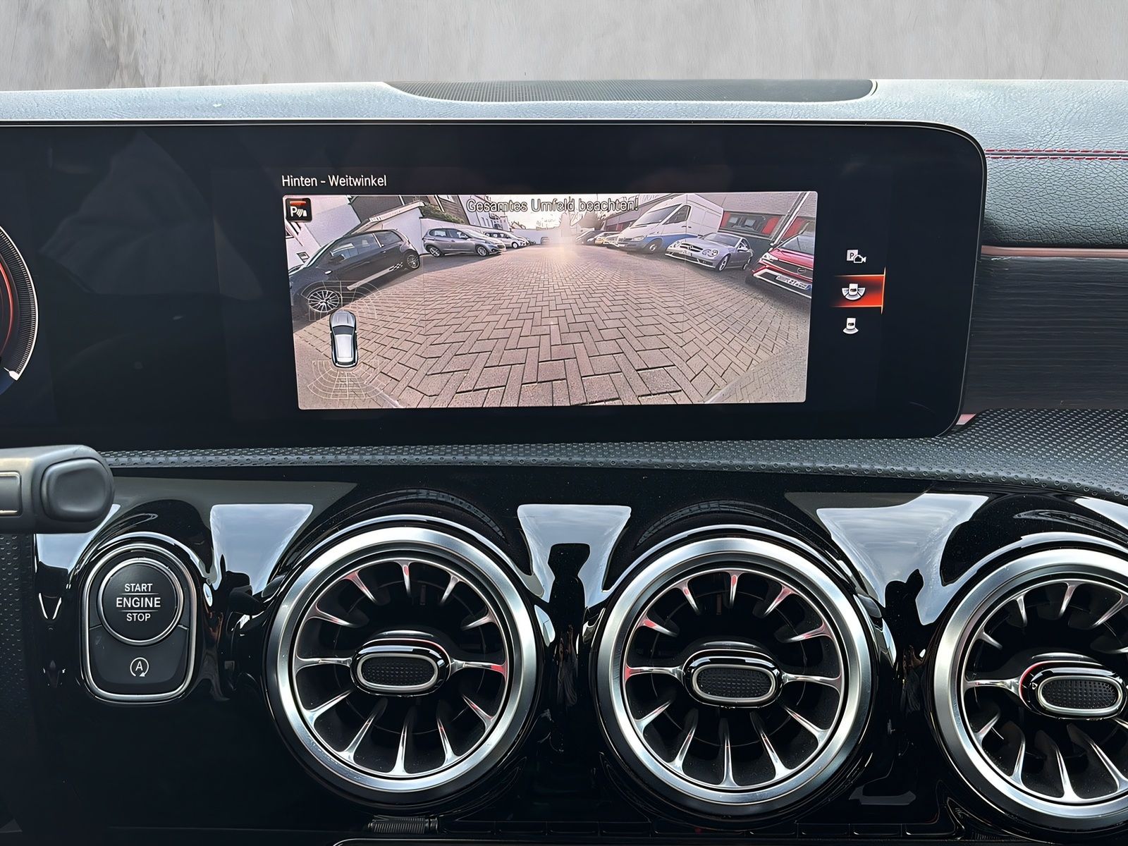 Fahrzeugabbildung Mercedes-Benz CLA 200 Shooting Brake AMG LINE NIGHT LED DSC