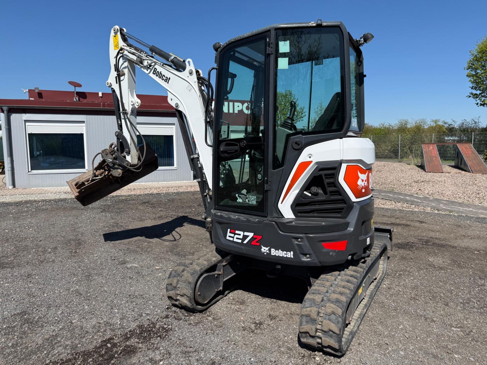 Bobcat E27Z, AUX2, neu UVV, Nullheck, 2xLöffel, GERMAN