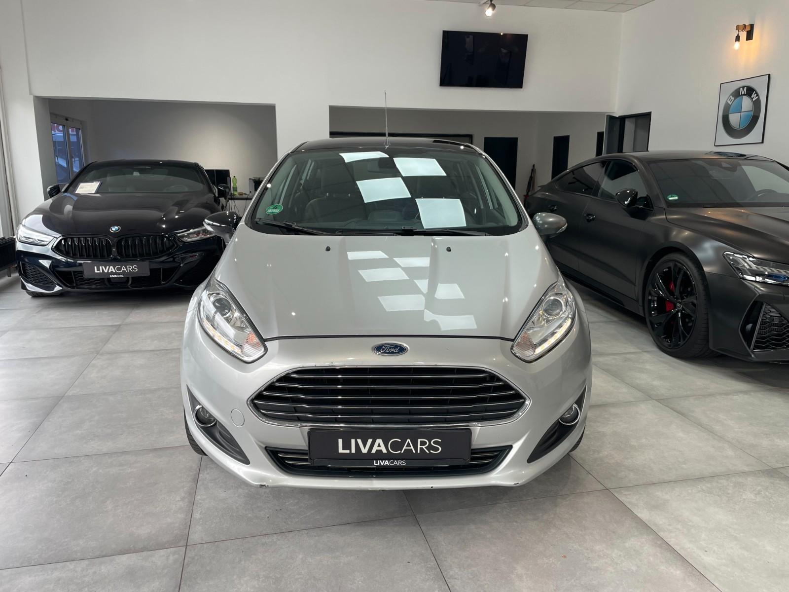 Ford Fiesta Titanium SHZ/8-Fach/Keyless-Go/HU+TÜV NEU