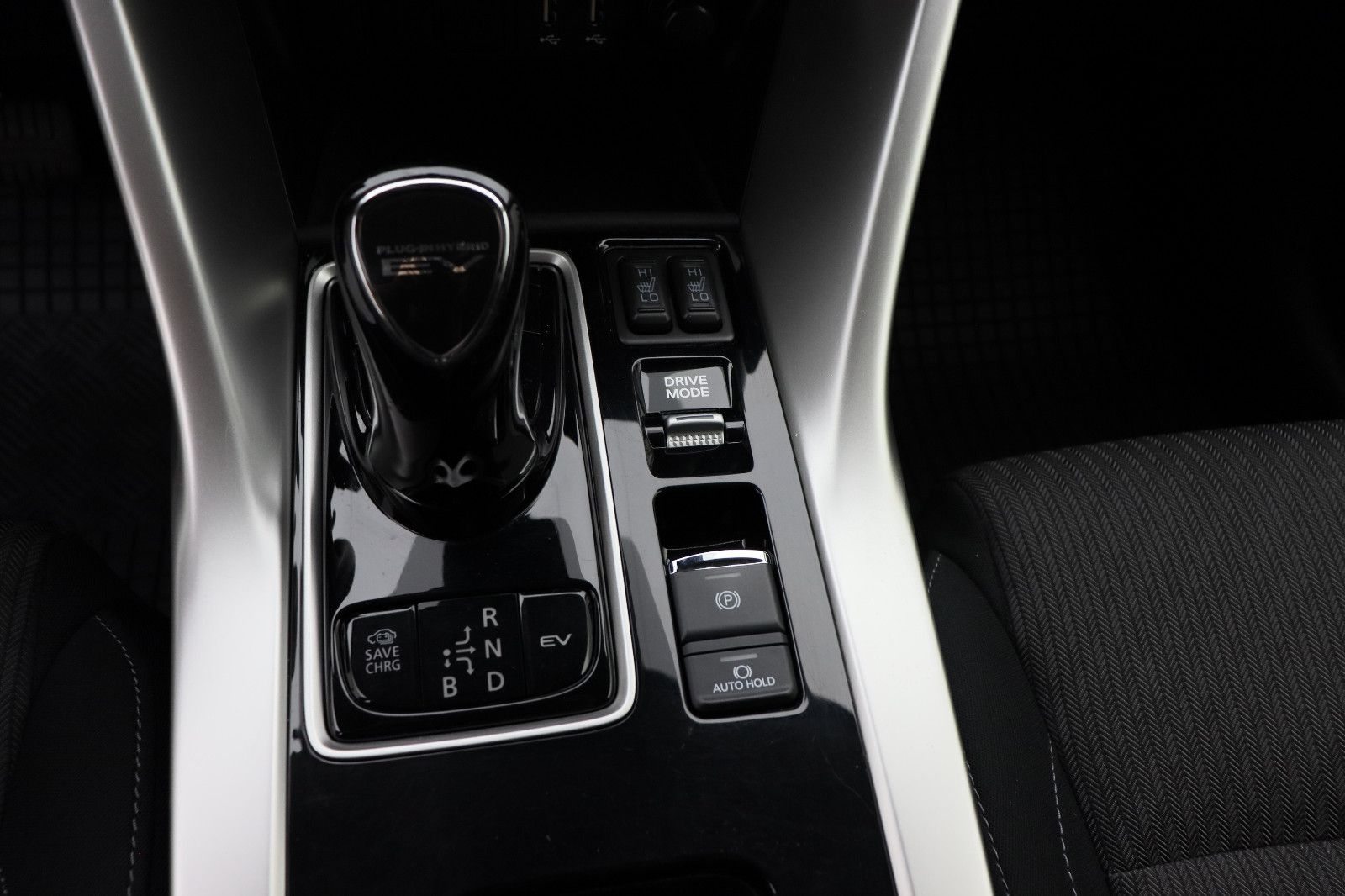 Fahrzeugabbildung Mitsubishi Eclipse Cross 2.4 Basis Hybrid 4WD