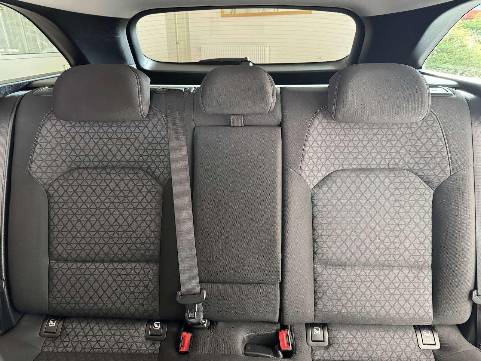 Fahrzeugabbildung Kia Ceed Sportswagon cee´d Autom. /LED/Navi/Spur/...