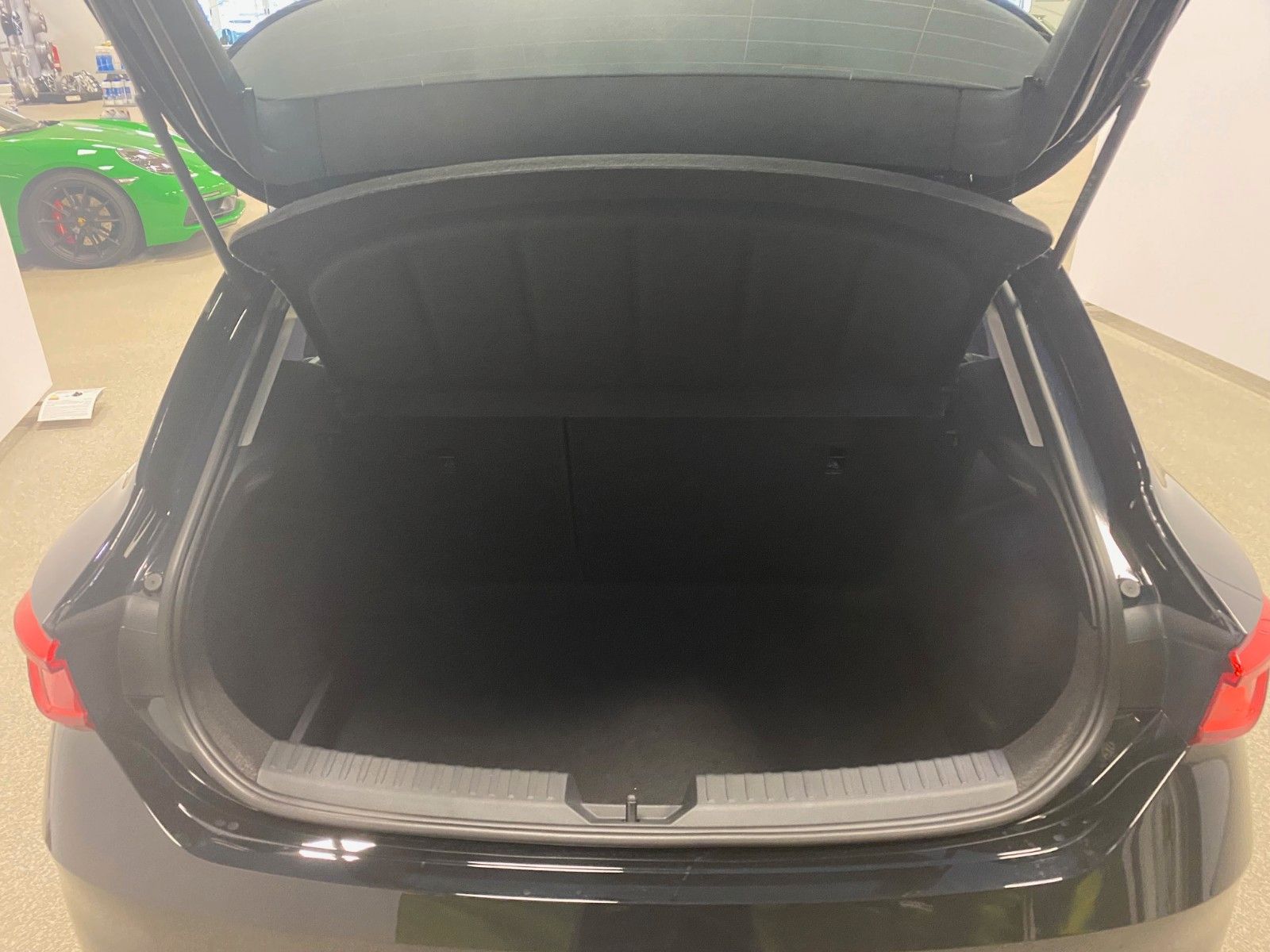 Fahrzeugabbildung SEAT Leon 1.5 TSI STYLE+R Kamera+ACC+3 Zonen KLIMA+BC