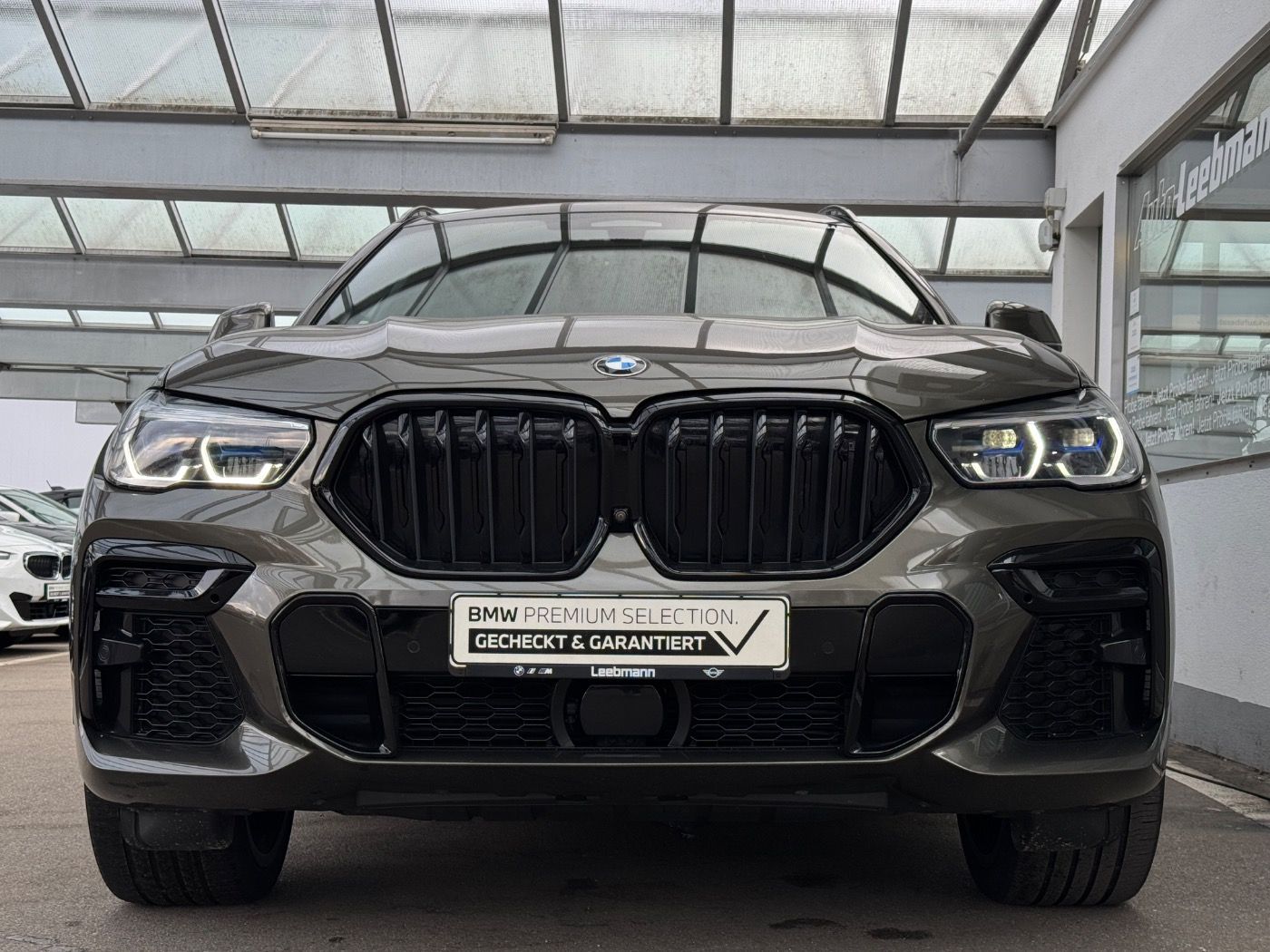 Fahrzeugabbildung BMW X6 xDrive40d M-Sport AHK/Massage 2.J.GARANTIE