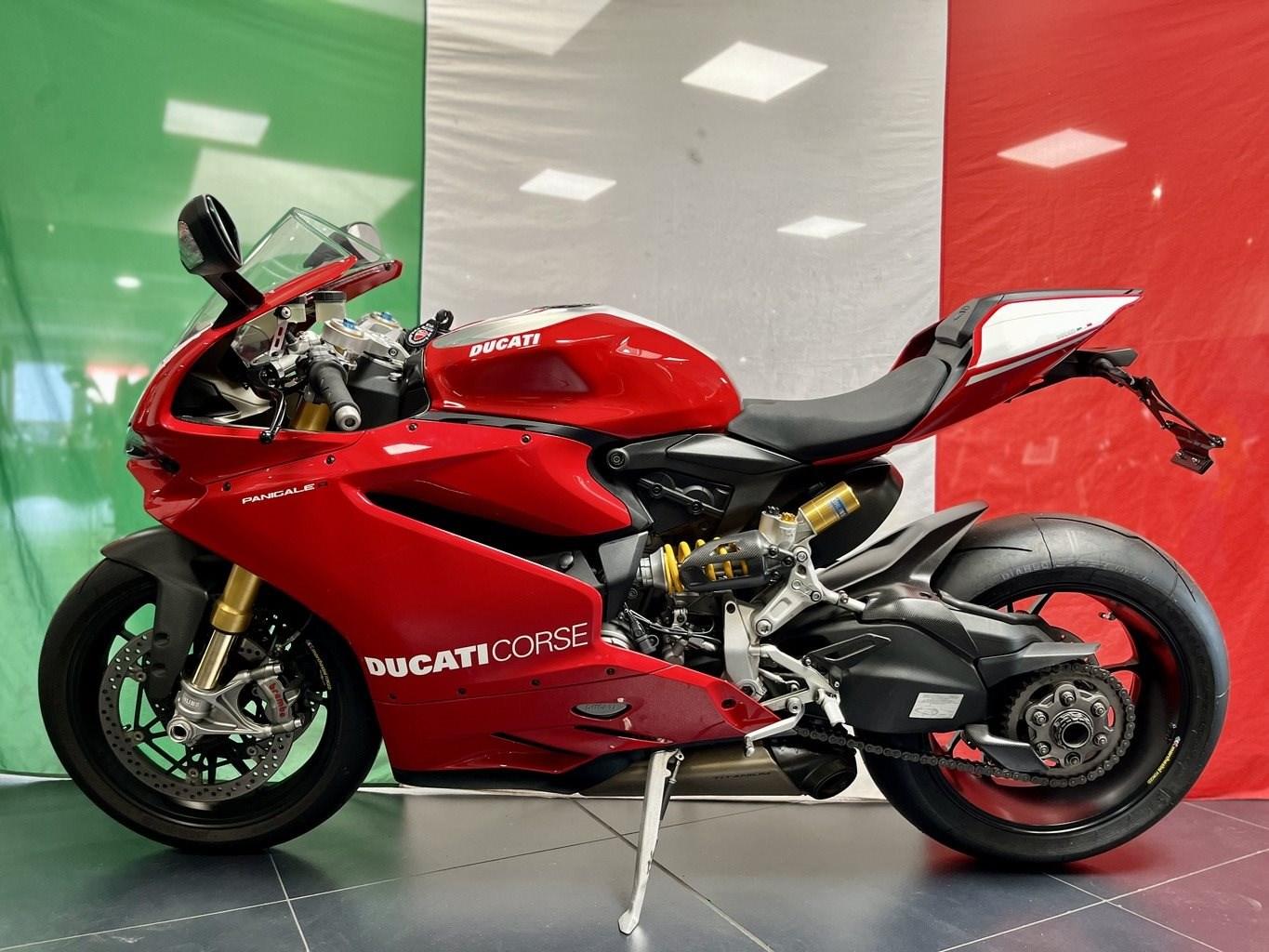 Ducati Panigale R