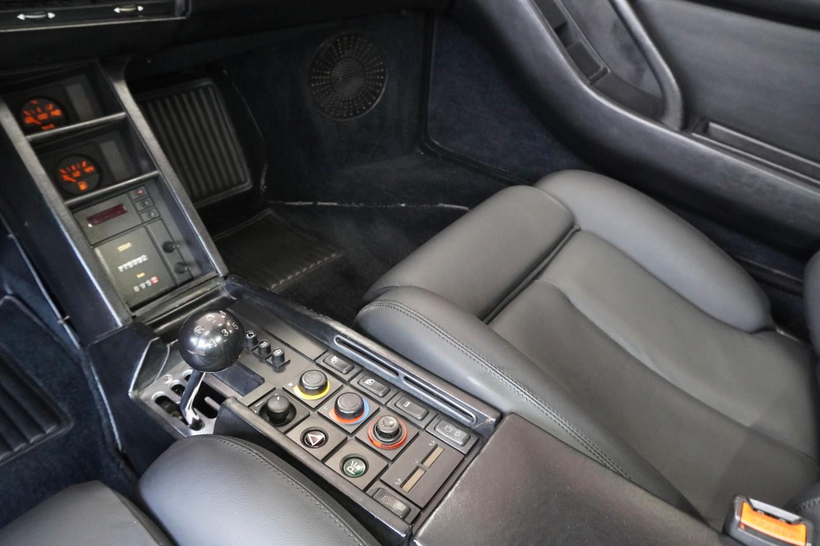 FERRARI TESTAROSSA