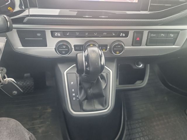 Fahrzeugabbildung Volkswagen Multivan T6.1 2.0 TDI DSG 4Motion Comfortline AH