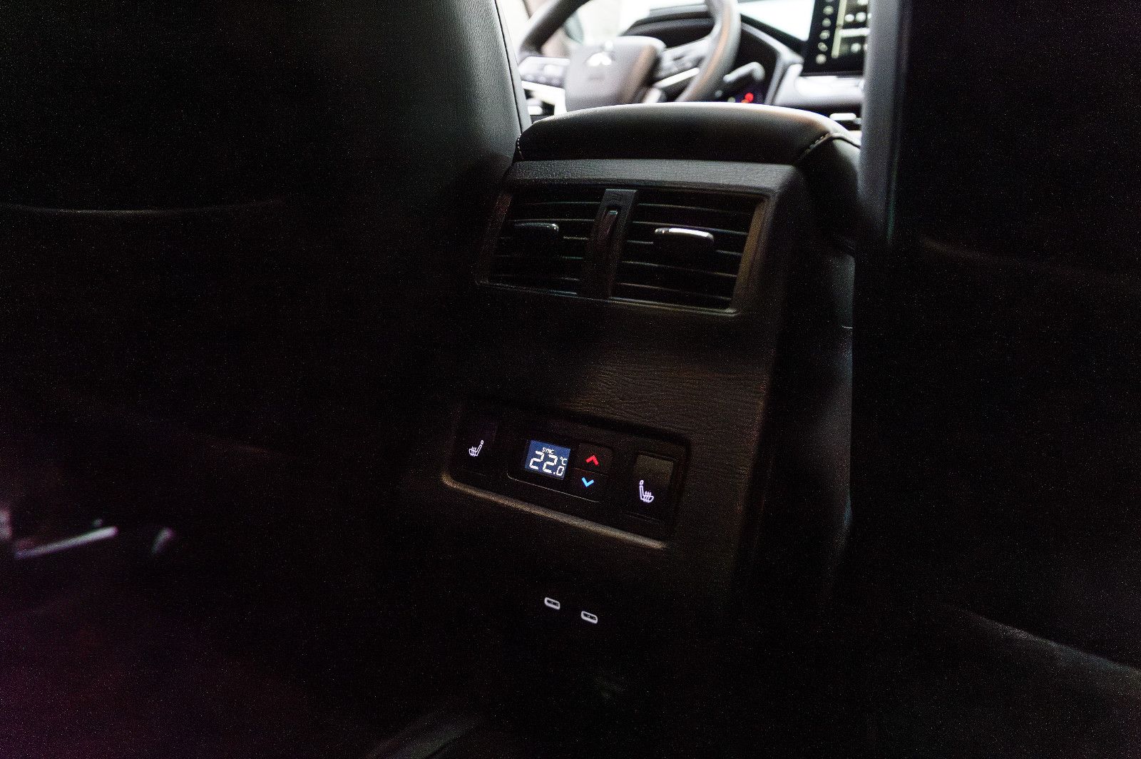 Fahrzeugabbildung Mitsubishi Outlander Top 4WD PHEV Leder LED 4xSHZ 360° HUD