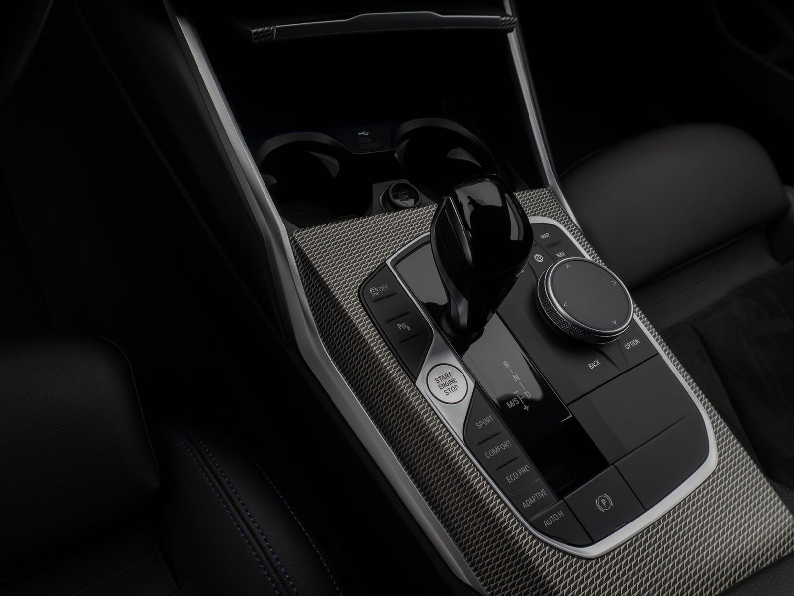 Fahrzeugabbildung BMW 330d M Sport HiFi DAB Stop&Go Fernlichtassist