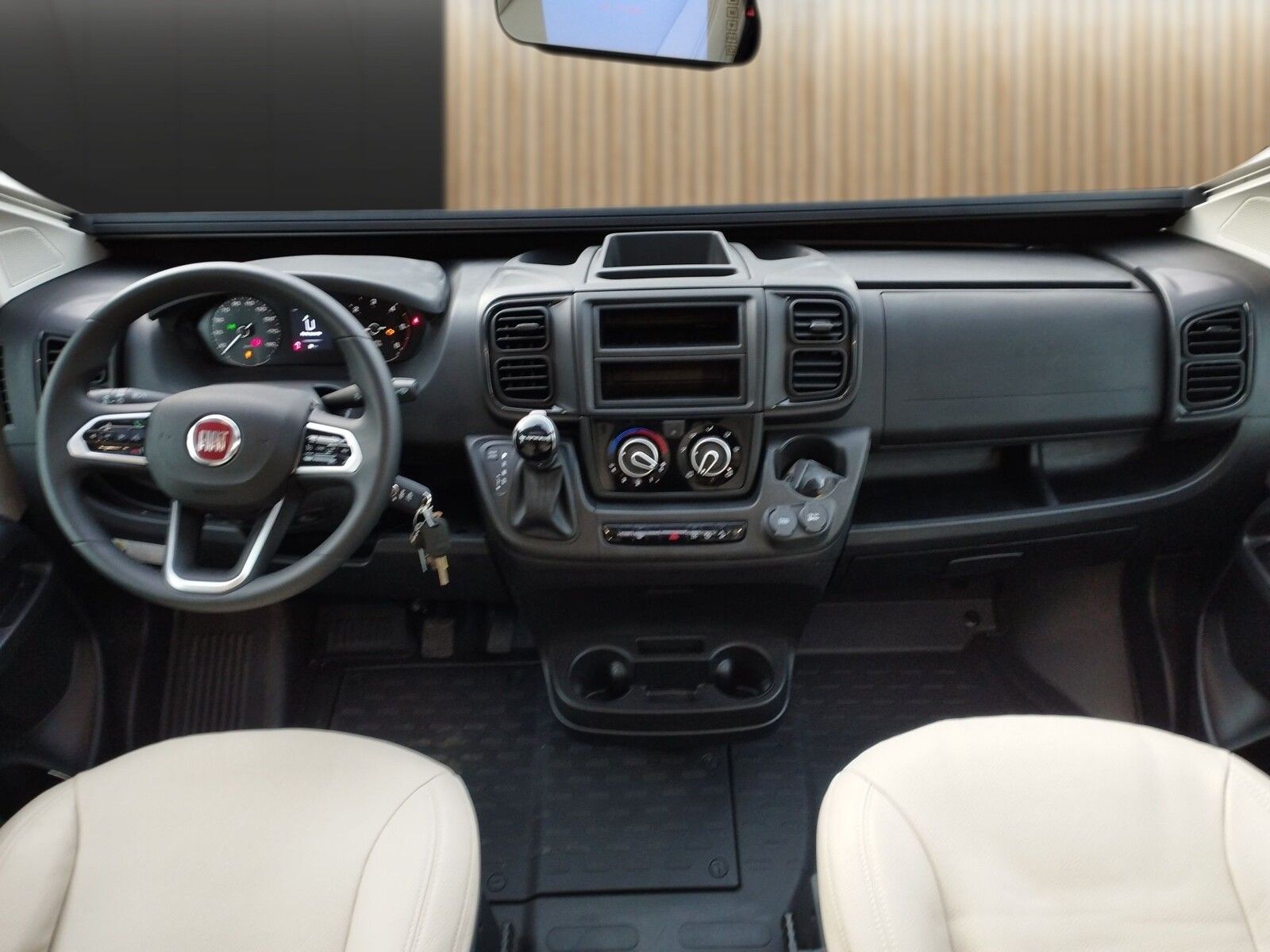 Fahrzeugabbildung Karmann Dexter DE 600 Markise, Captain-Chair-Sitze