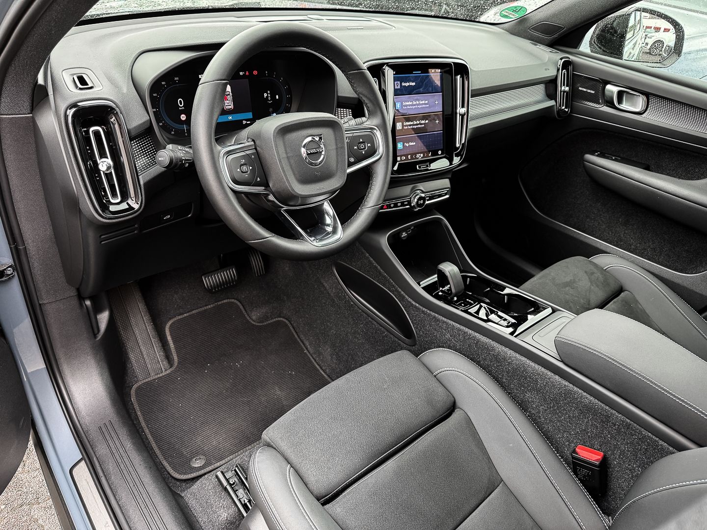 Volvo XC40 Ultimate Dark 2WD B4 EU6d StandHZG AHK Digi foto 6