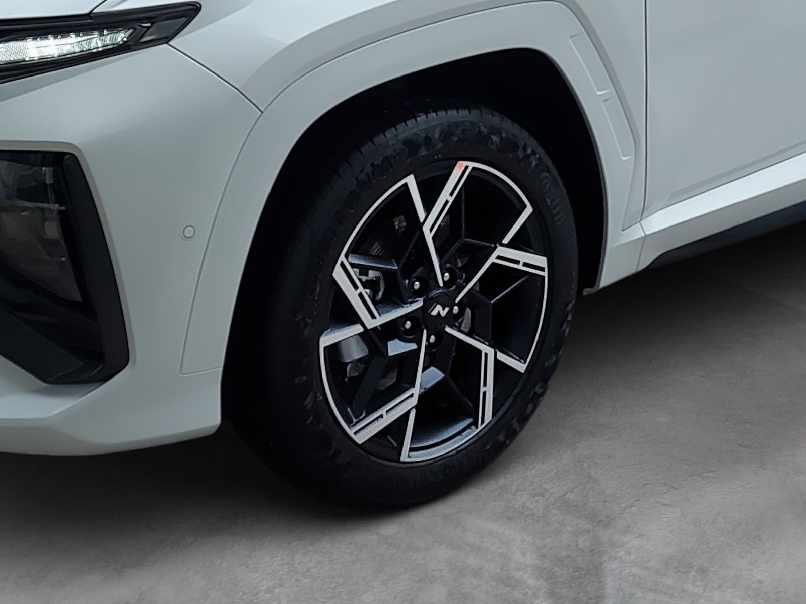Fahrzeugabbildung Hyundai Tucson 160 PS N Line 4WD DCT Assip. Sitzp DL ECS