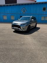 Mitsubishi Outlander 2.4 MIVEC PHEV 4WD PLUS SPIRIT