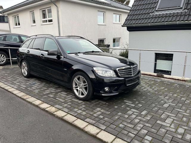 Mercedes-Benz C 180 T Elegance AMG-Line,Autom.Scheckheft,AHK*