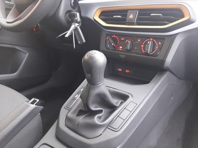 Fahrzeugabbildung Seat Ibiza Hola 1.0MPI LED PDC SHZ 15"Alu MFL 0,99%