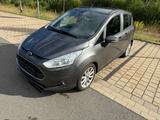 Ford B-Max 1,6 Automatik Titanium  - Ford B-Max mit Benzin-Antrieb: Limousine, 1.6