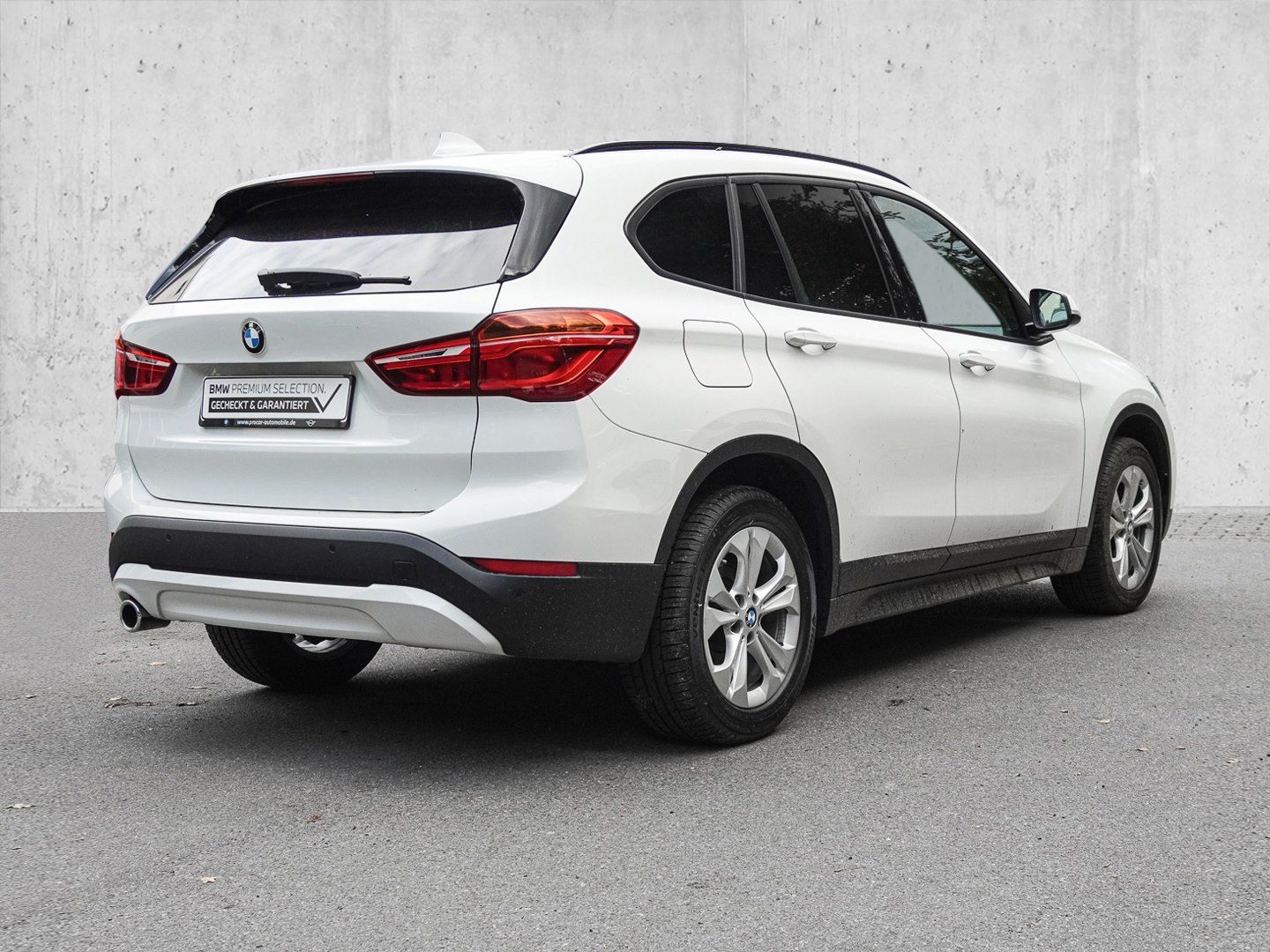 BMW X1 sDrive18i PANO NAVI Sound Syst. PDC V H DAB foto 2