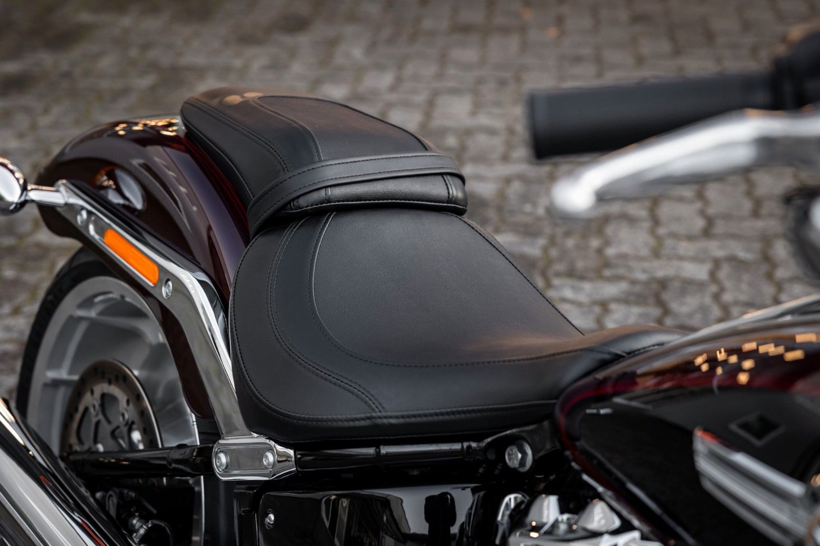Fahrzeugabbildung Harley-Davidson FLFBS FAT BOY 114 -SOFTAIL-Midnight Crimson