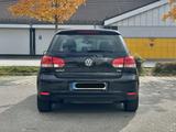 Volkswagen Golf VI 1.2 TSI Style 8-fach bereift - Volkswagen Golf aus 2011 mit Benzin-Antrieb: Kombi
