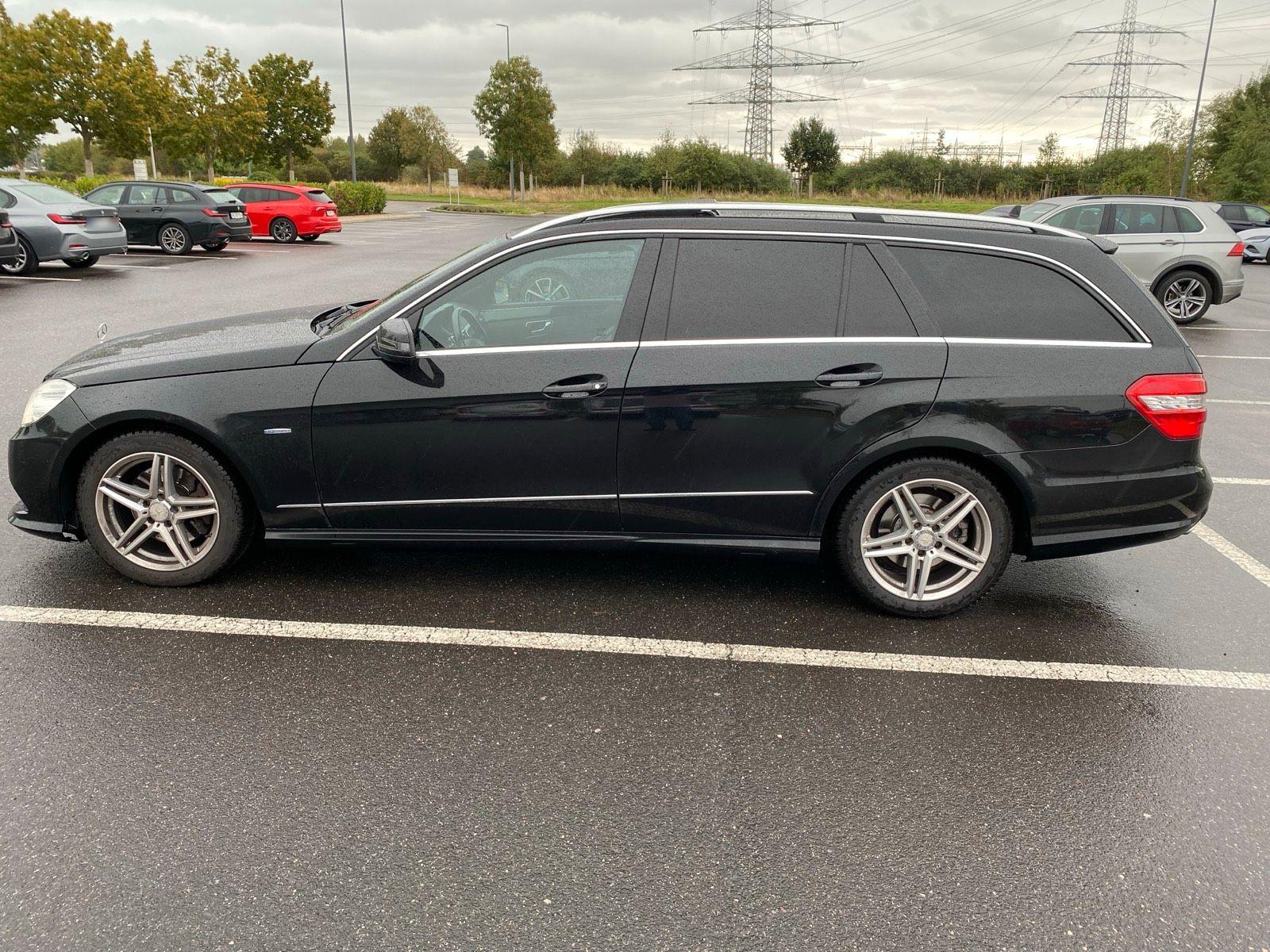Mercedes-Benz E350 2011 — photo 8