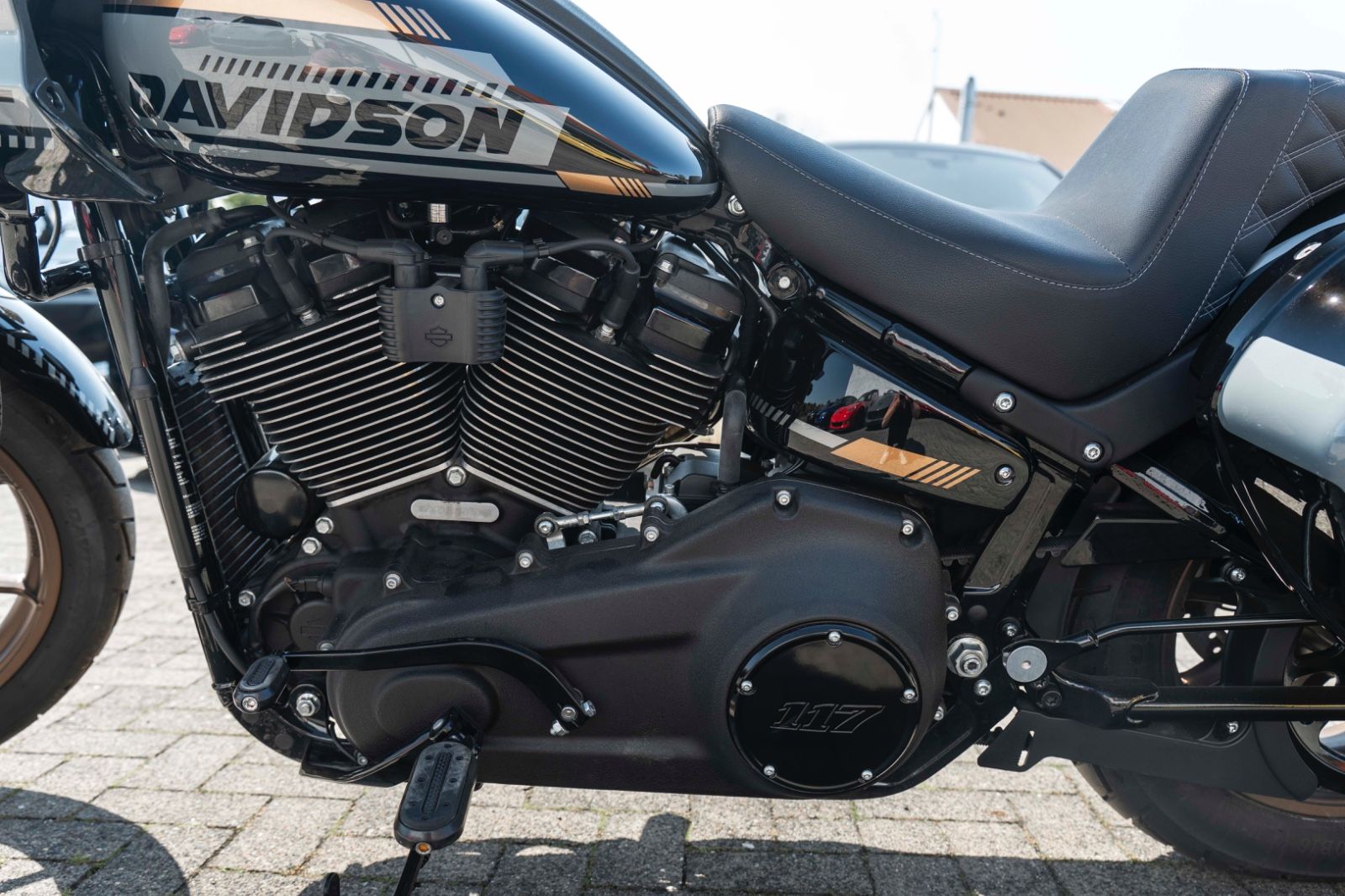 Fahrzeugabbildung Harley-Davidson FXLRST