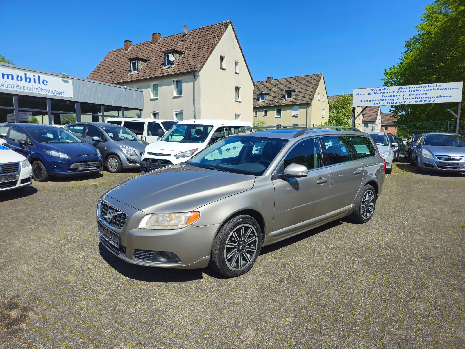 Volvo V70 Kombi Momentum 17"Alu*Leder*ZahnriemNEU!
