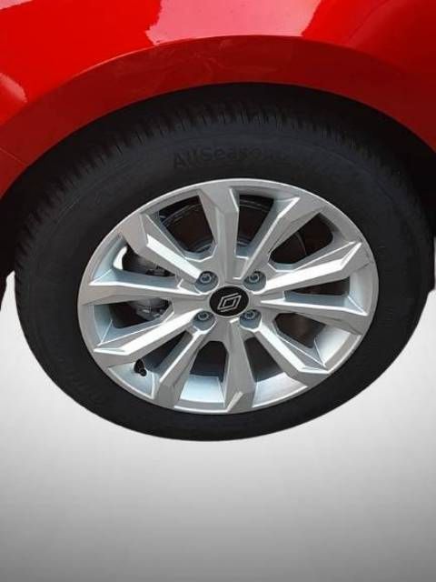 Fahrzeugabbildung Renault CLIO EVOLUTION TCe 90