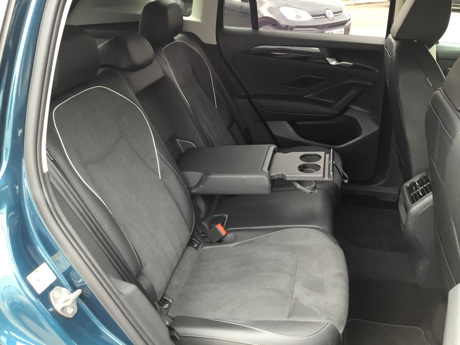 Volkswagen Tiguan 1.5 eTSI DSG Elegance AHK Navi 18 ACC foto 11