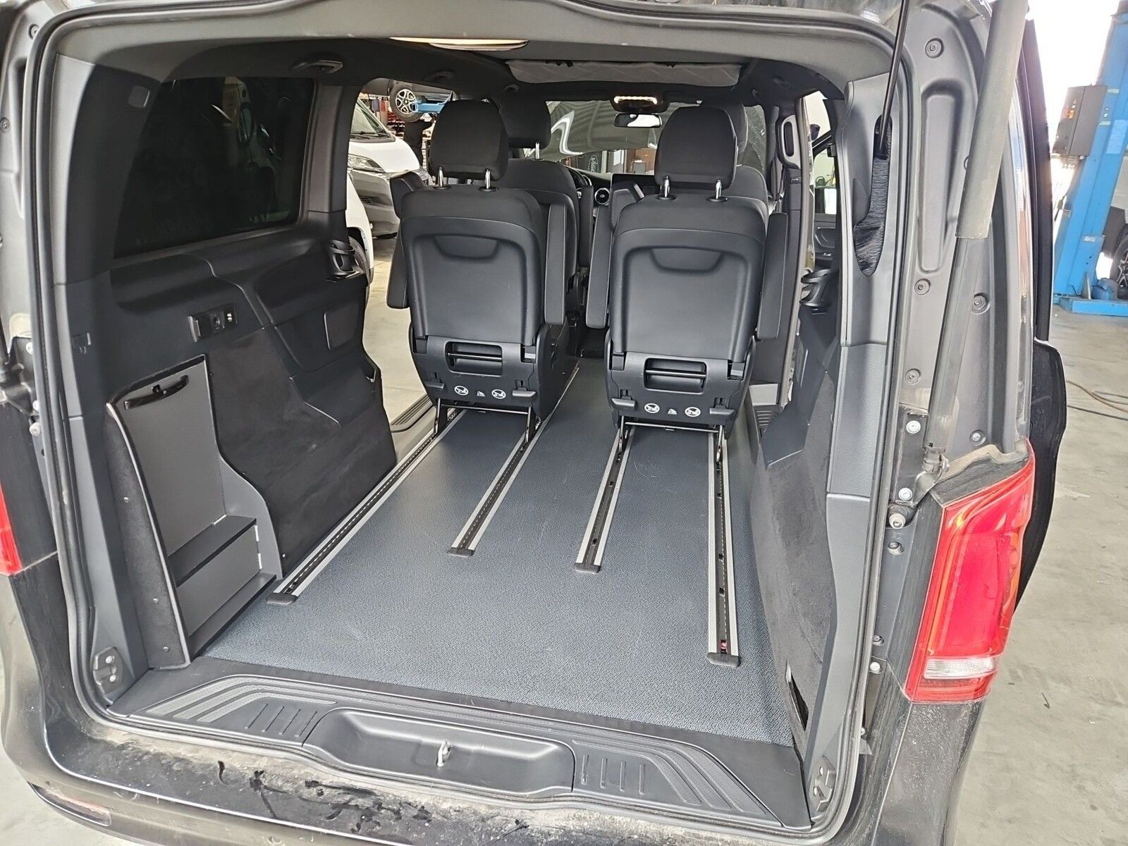 Fahrzeugabbildung Pössl Vanstar V 300 d Navi, Camp-Box, RK