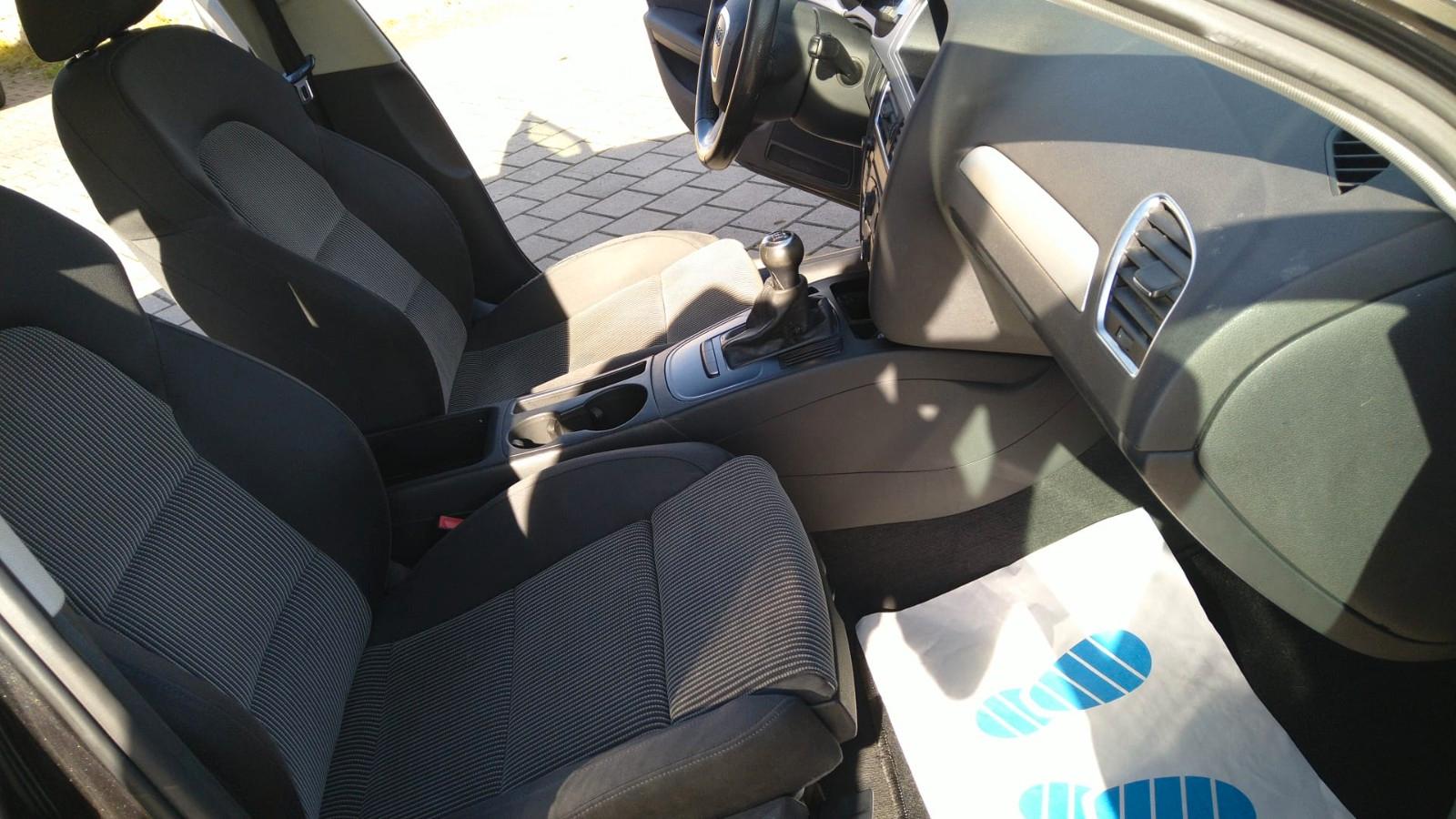 Audi A4 2009 — photo 11