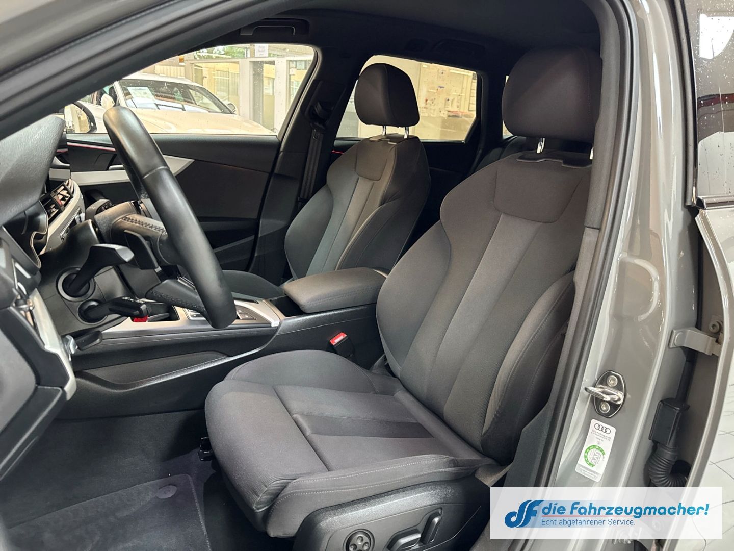 Fahrzeugabbildung Audi A4 Avant 40 TDI quattro S line 2.0 EU6d StandHZG