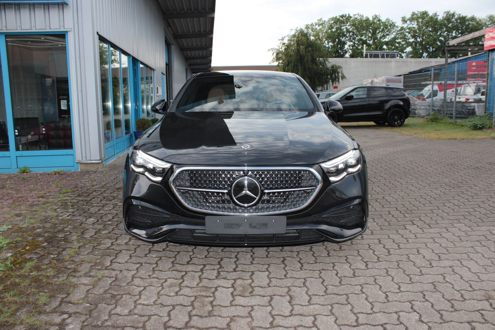 Fahrzeugabbildung Mercedes-Benz E 200 *AMG Line* Premium Plus*Superscreen**MY25*