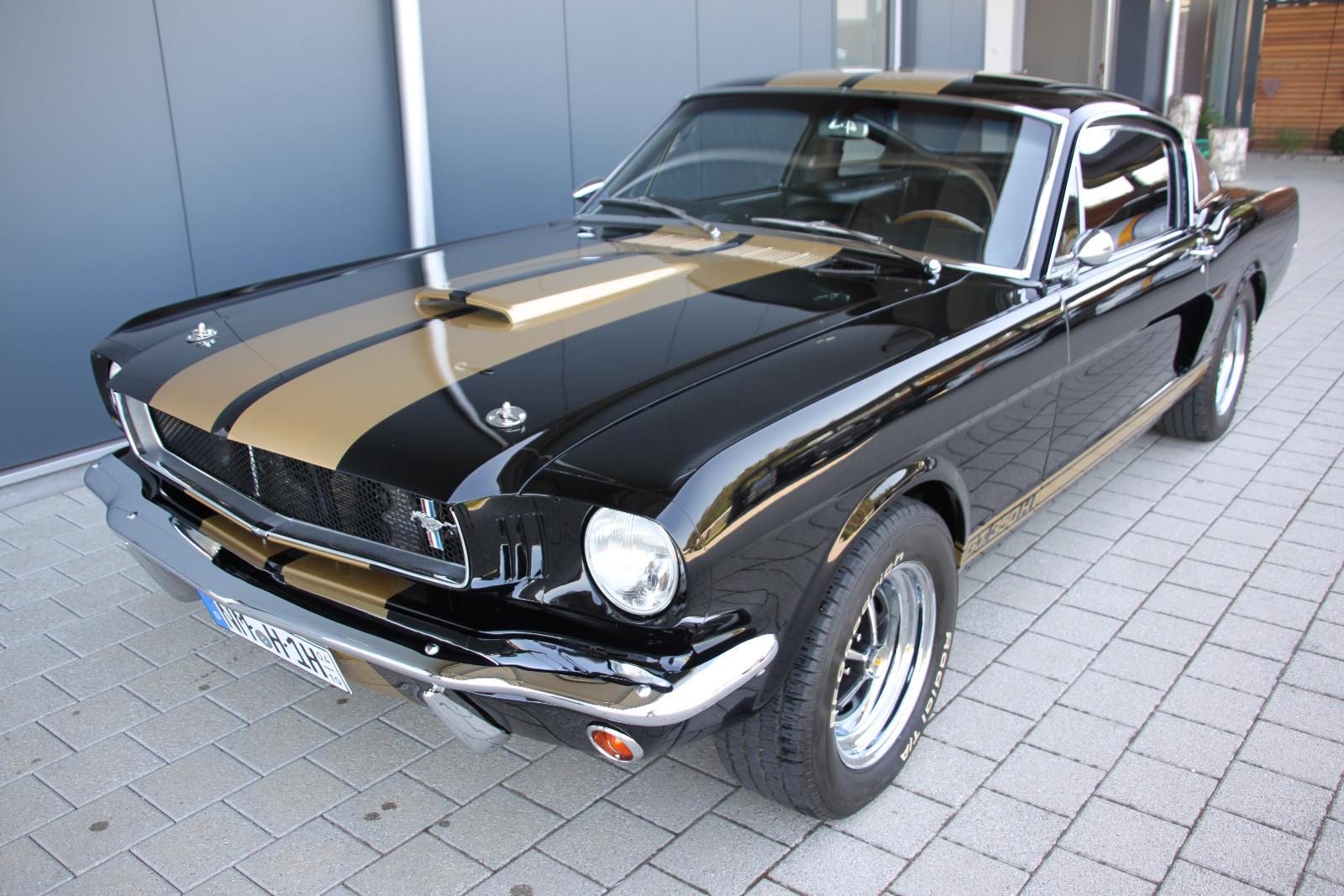 Ford Fastback GT350H Hertz Rent-a-Racer Recreation